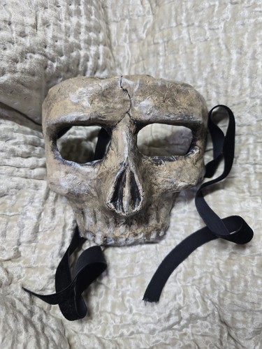 Maschera cosplay mezzo teschio