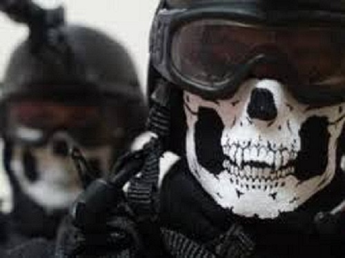 Maschera teschio mezza faccia